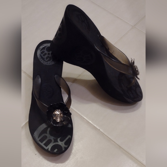 Womens BCBGeneration Black Wedge Heel Sandales - Picture 2 of 4